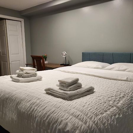 Main Suite Кингстон Экстерьер фото
